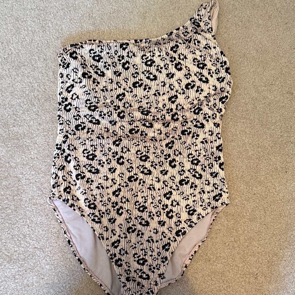 Time and Tru Black and Cream One-Shoulder Swimsuit